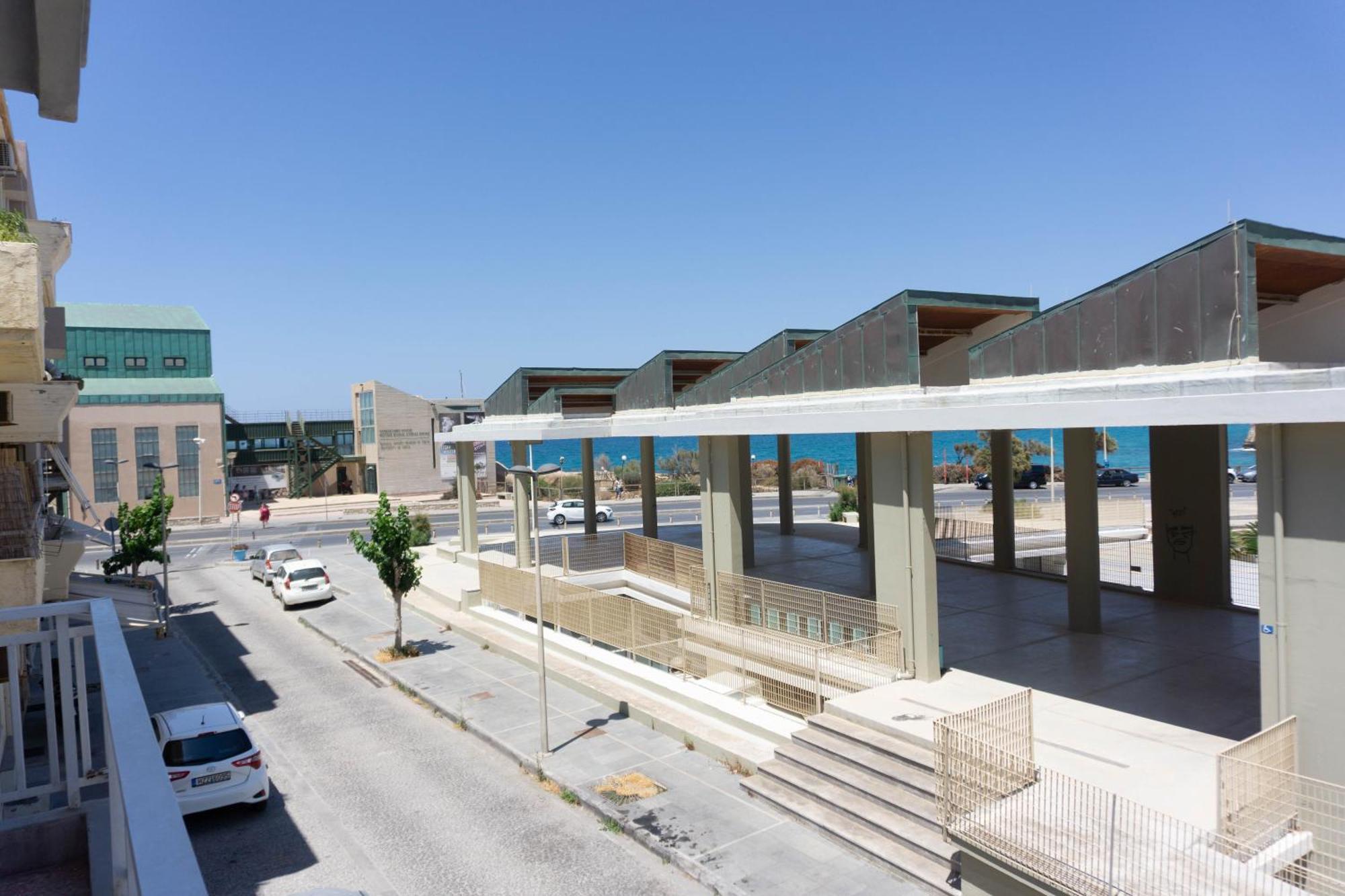Spacious Seaview In