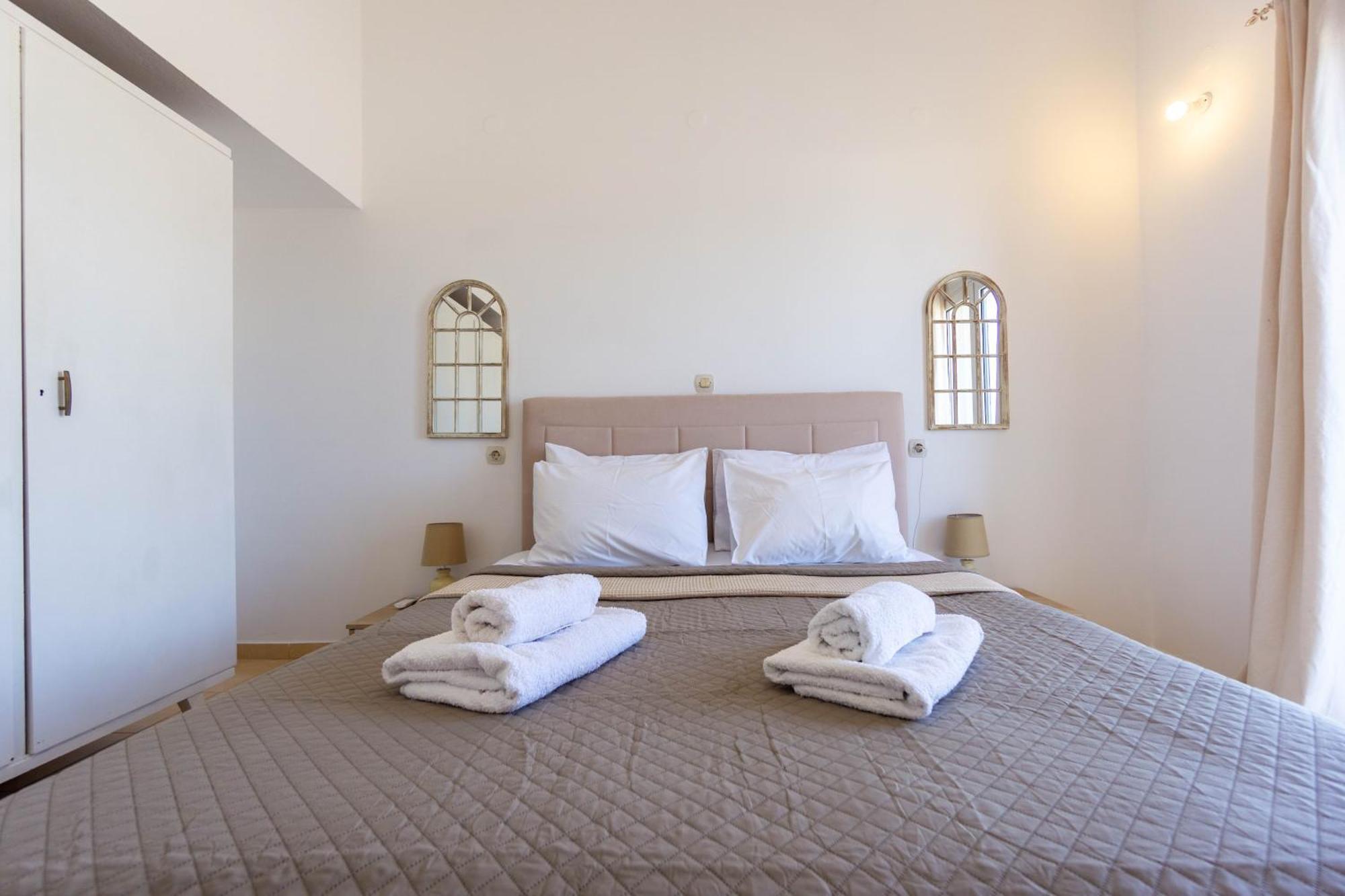 Spacious Seaview In Appartement Iraklion